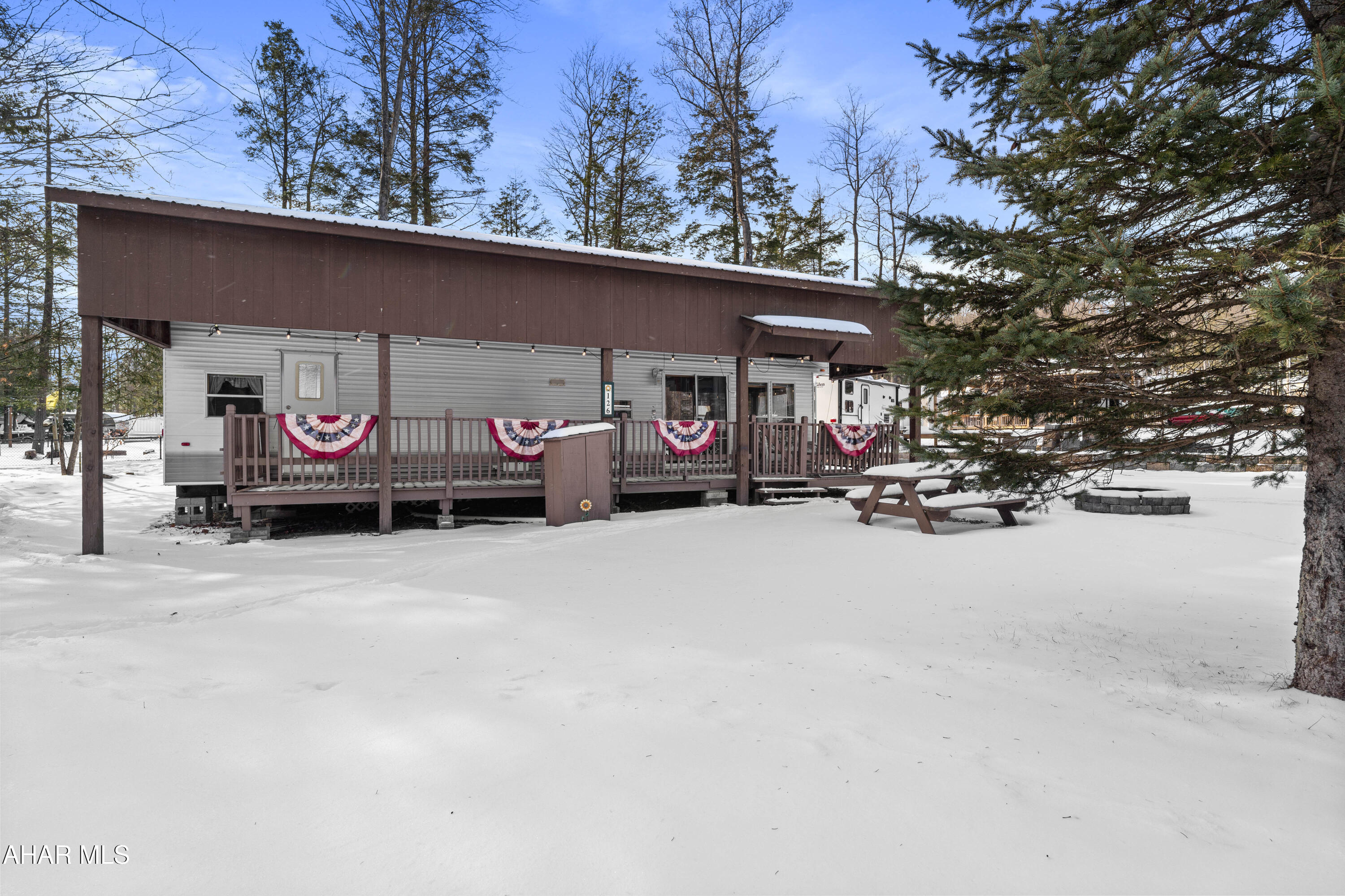 Glendale Yearound - Residential