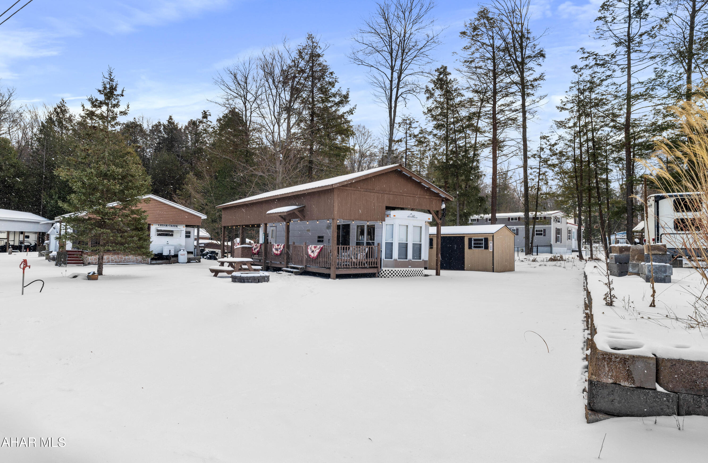 Glendale Yearound - Residential