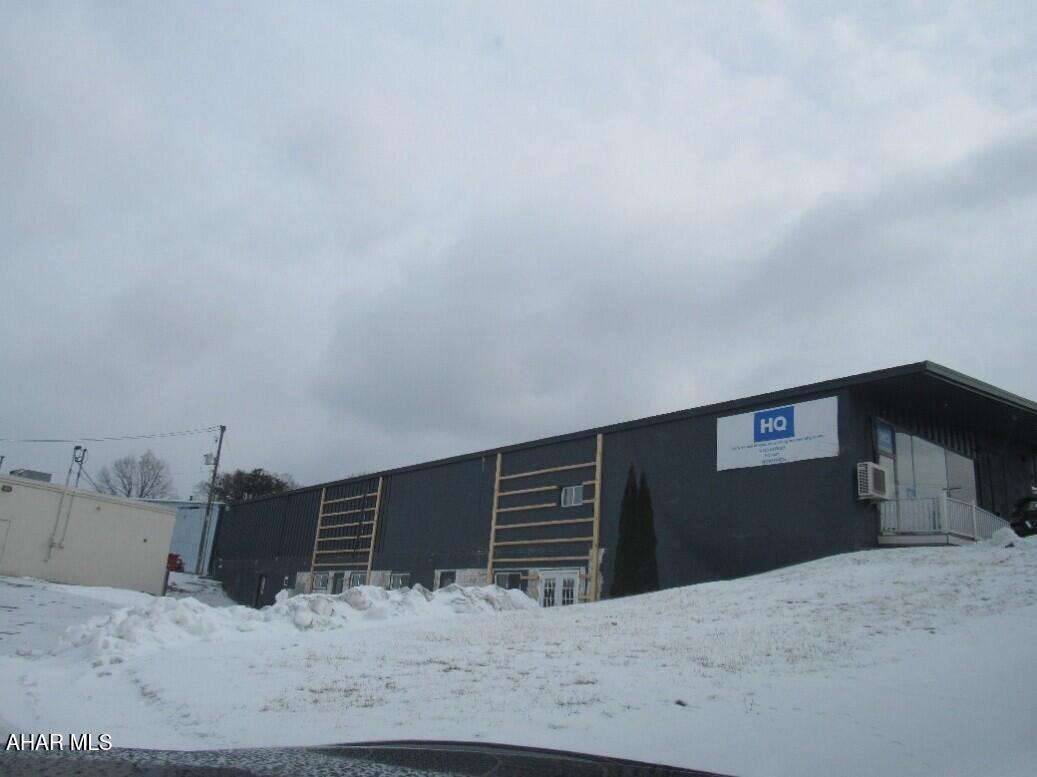 East End - Commercial Sale