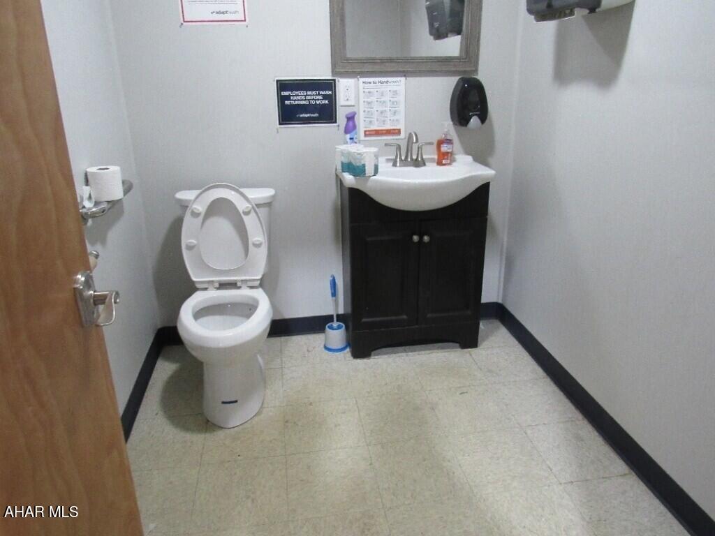 East End - Commercial Sale