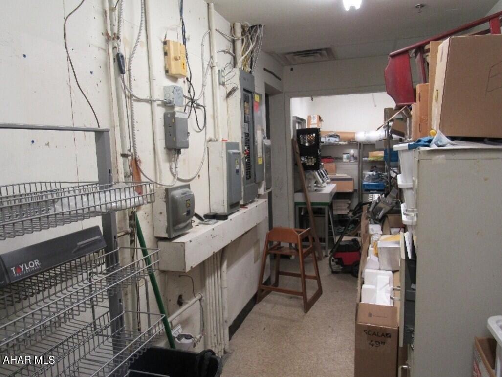 East End - Commercial Sale