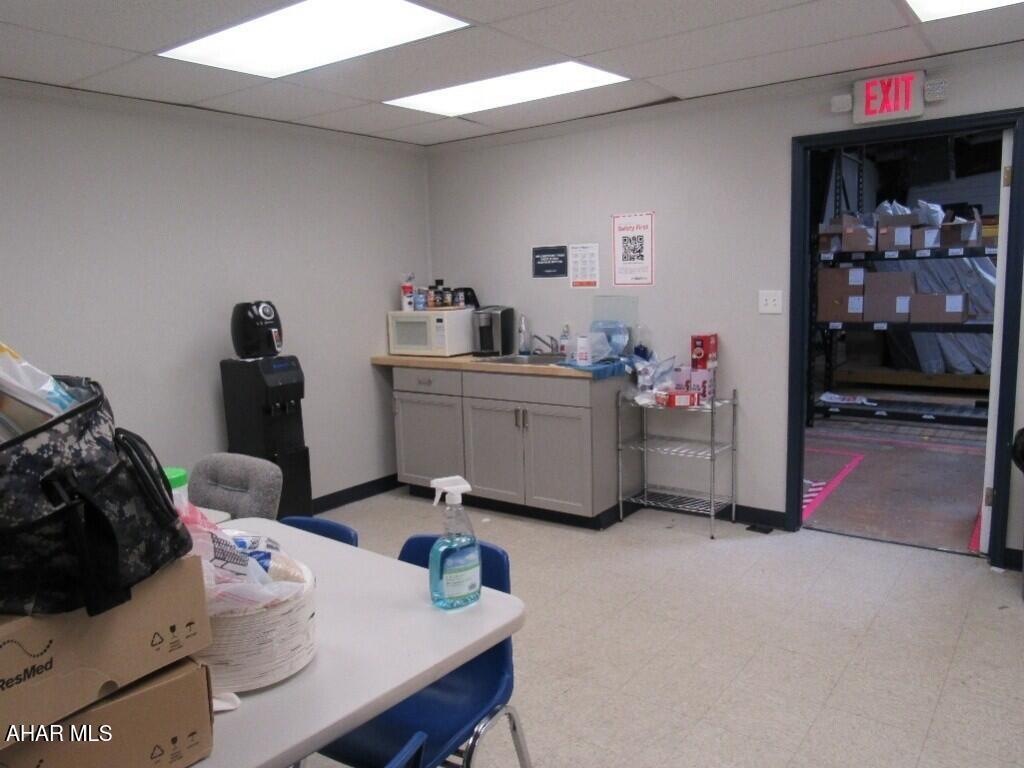 East End - Commercial Sale