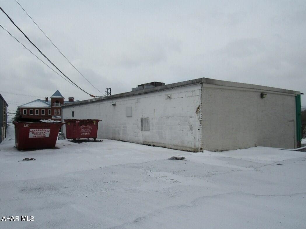 East End - Commercial Sale