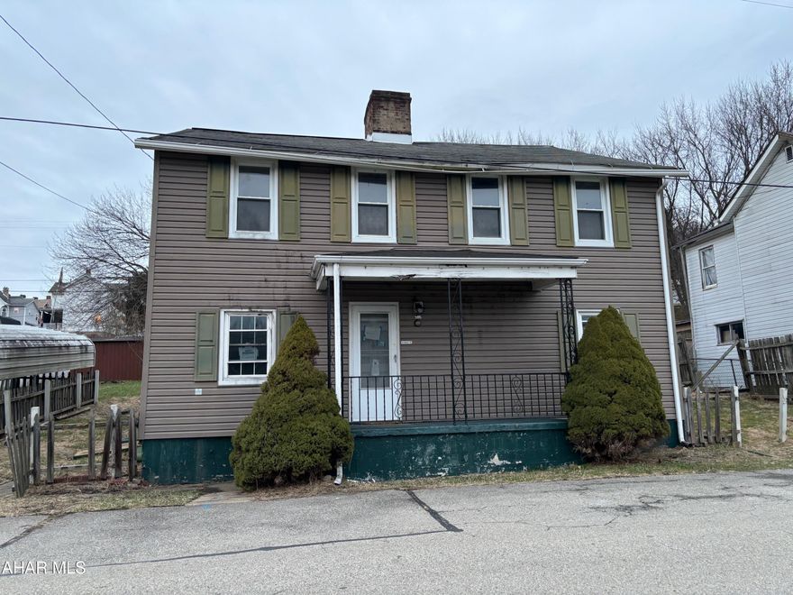 USE CAUTION - PROPERTY COULD BE HAZARDOUS.  Bring a flashlight when showing.  All utilities turned off.  Property being sold in its current condition.  Cash purchase only.  Buyer to confirm taxes, square footage, and lot size.