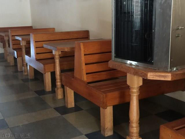 Unknown - Commercial Sale