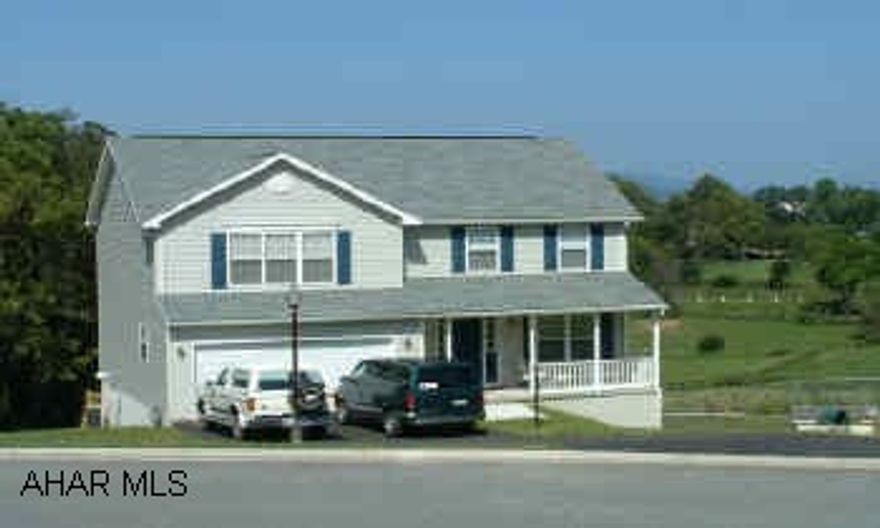 BUILT IN 2004.  VERY BRIGHT AND CHEERFUL.  LOADS OF CLOSET SPACE.  PERGO FLOOR IN KITCHEN AND ENTRYWAY.  FAMILY ROOM ON 1ST LEVEL PLUS FINISHED BASEMENT WITH FAMILY ROOM.