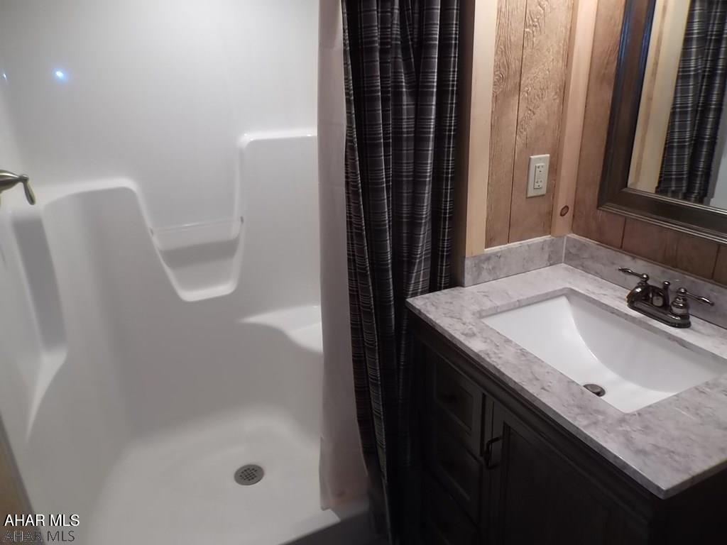 Glendale Yearound - Residential