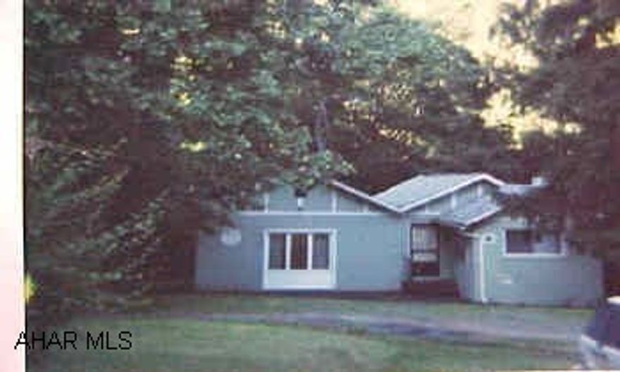 Charming one bedroom ranch, hardwood floors, new carpet, new windows, new bath, secluded 1/2 acre lot. Charming one bedroom ranch, hardwood floors, new carpet, new windows, new bath, secluded 1/2 acre lot.