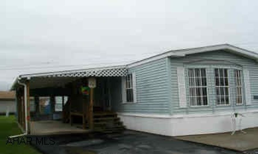 VERY WELL MAINTAINED 1988 HOLLY PARK MOBILE HOME. SPACIOUS LIVING ROOM, EAT-IN KITCHEN. PATIO, CARPORT & SHED. LOT FEE $270 PER MONTH, INCLUDES WATER, SEWER & GARBAGE.