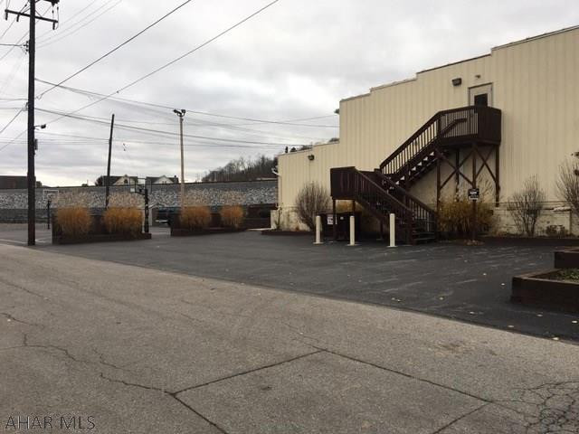 Unknown - Commercial Sale