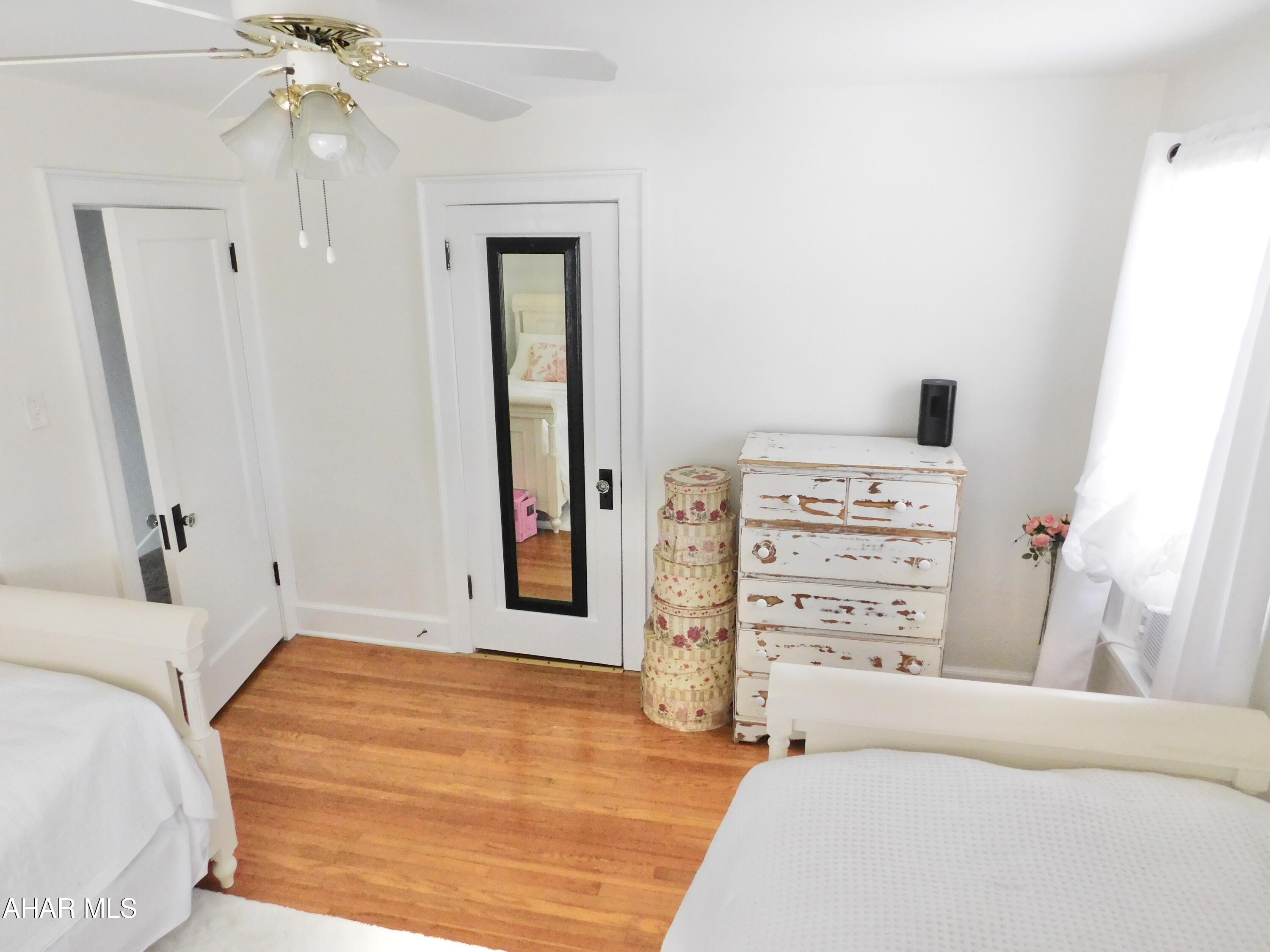 Llyswen - Residential