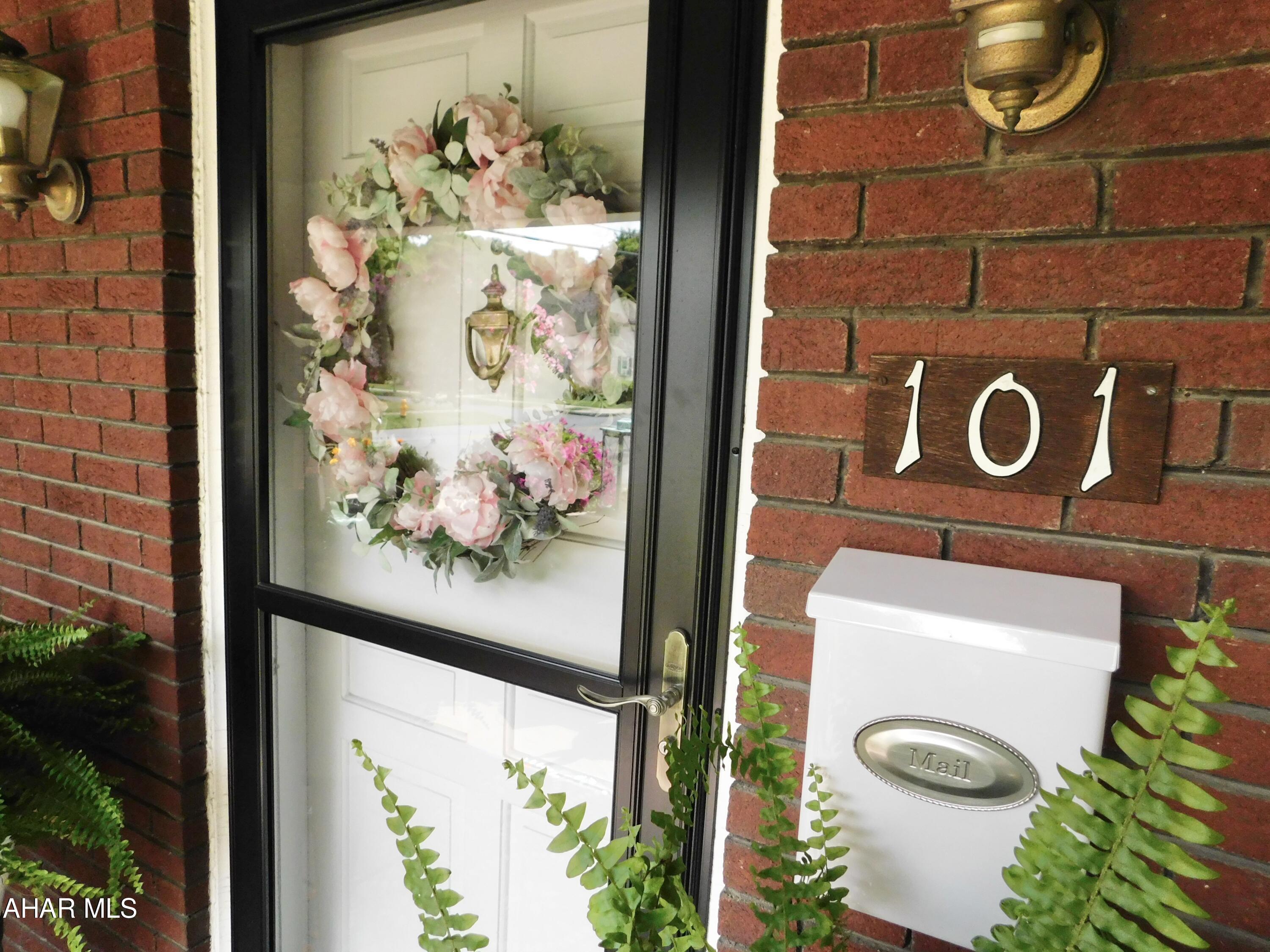 Llyswen - Residential