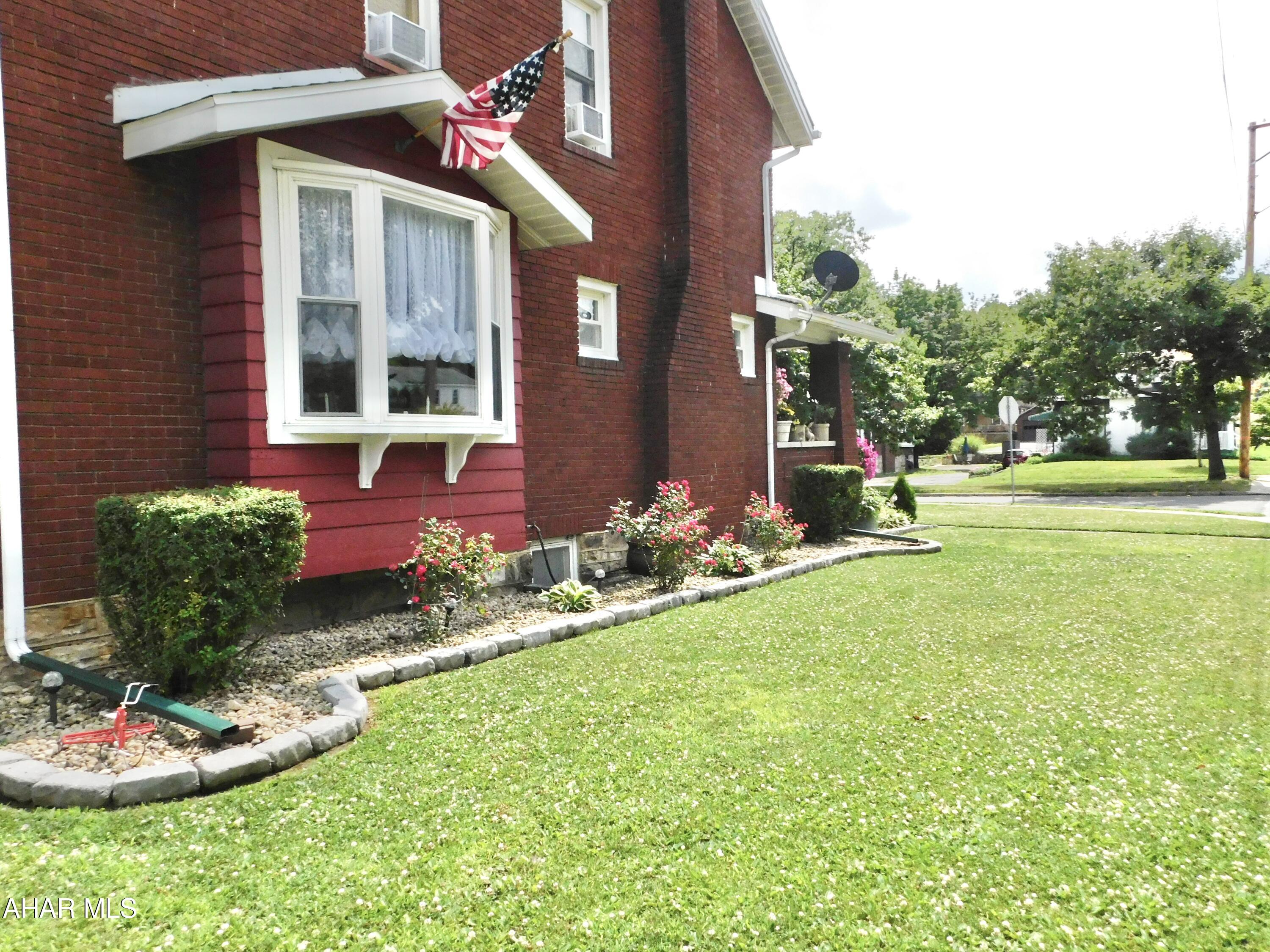 Llyswen - Residential