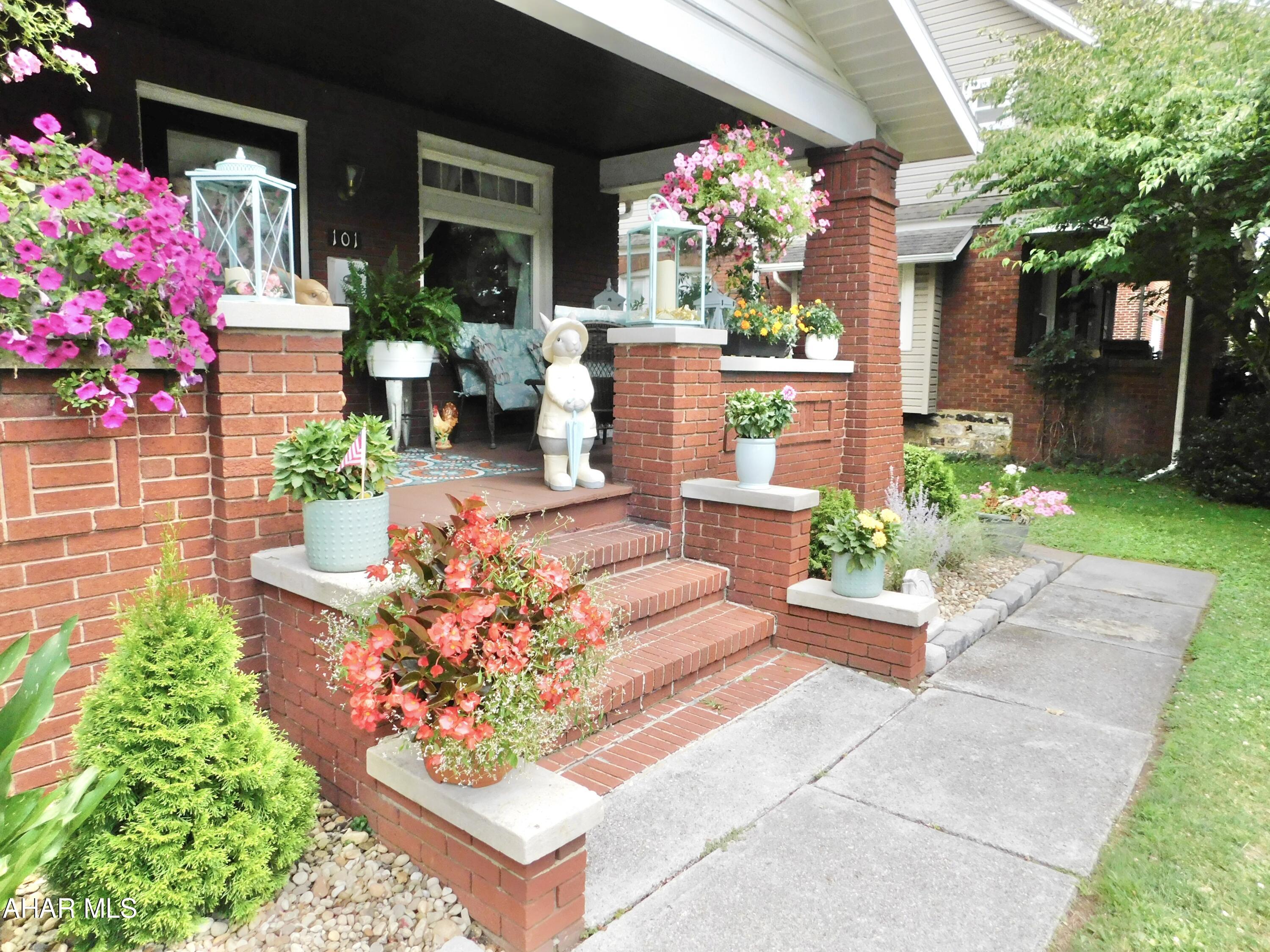 Llyswen - Residential