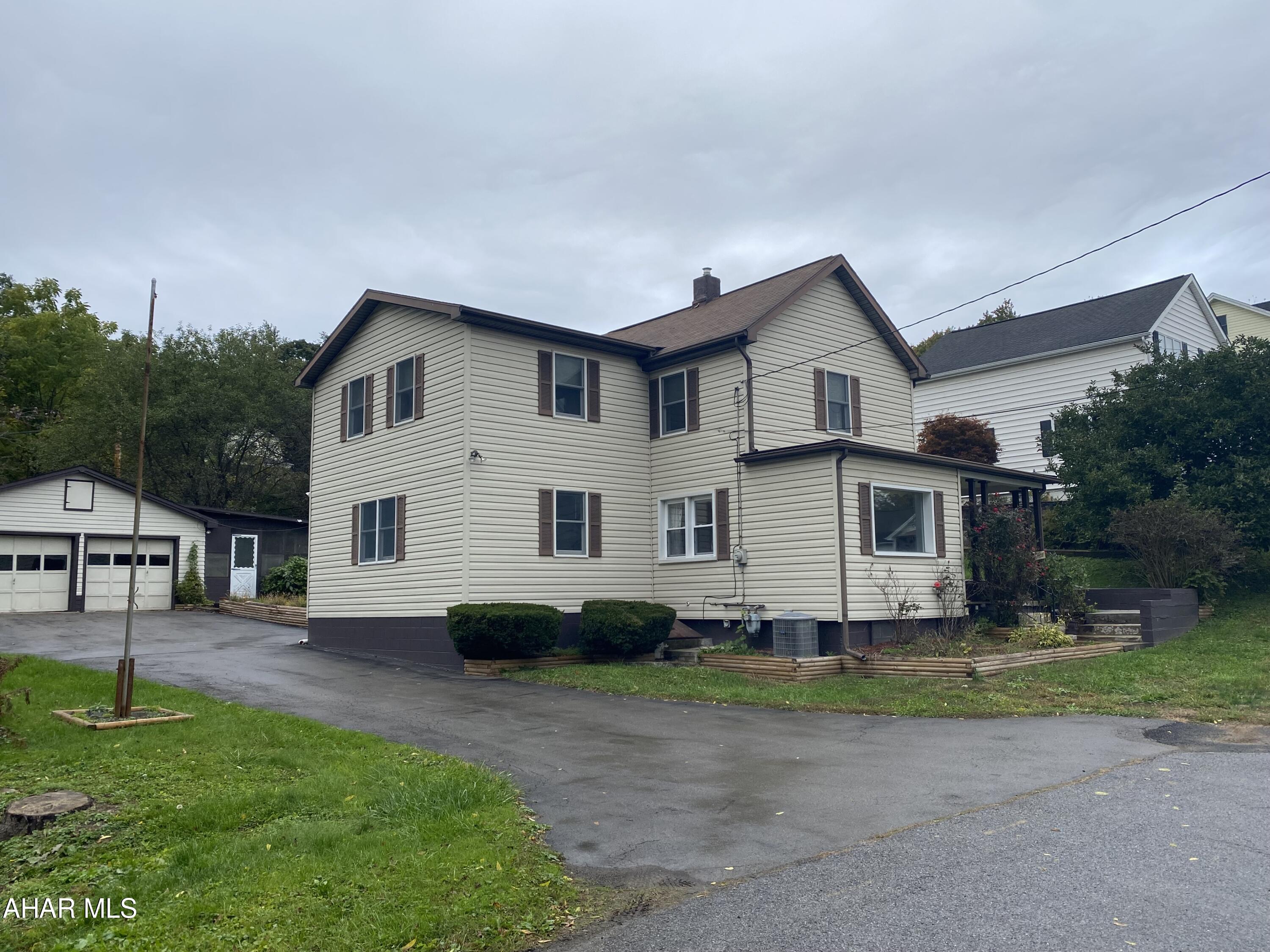 Juniata - Residential