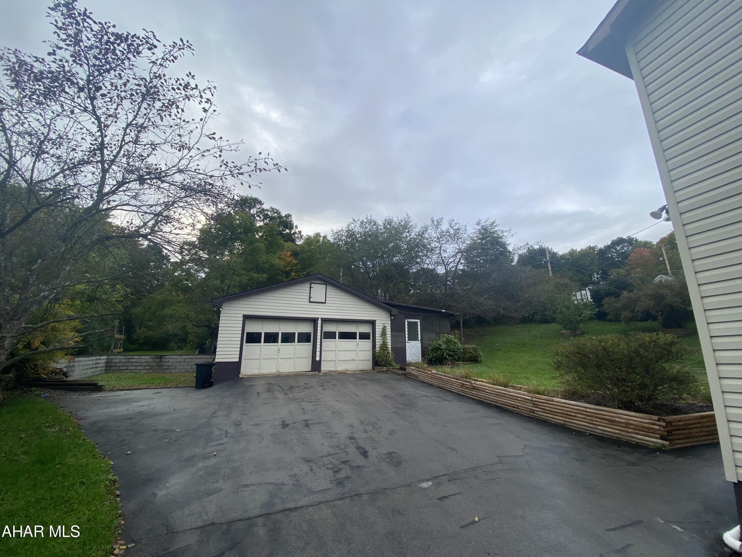 Juniata - Residential