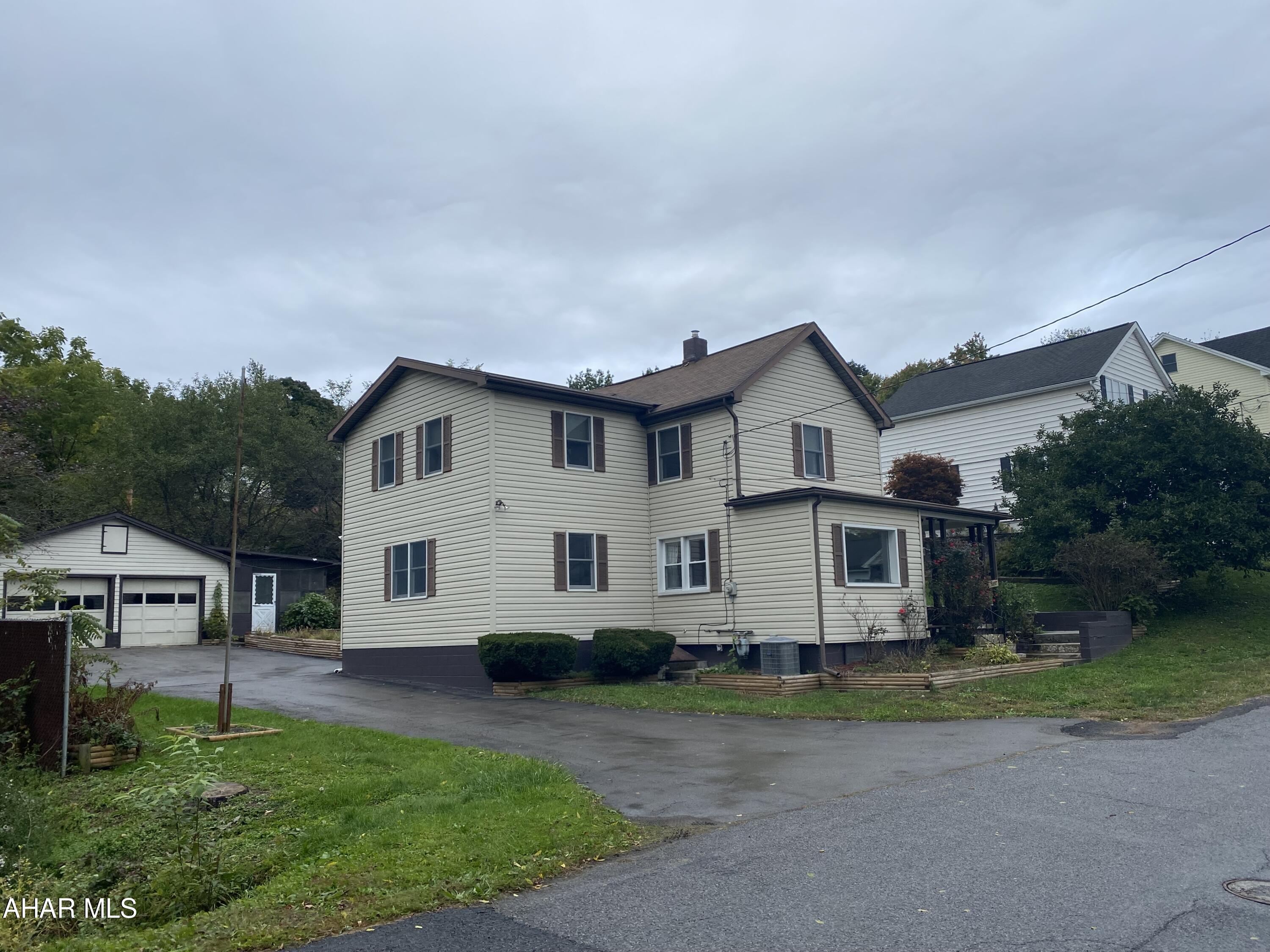 Juniata - Residential