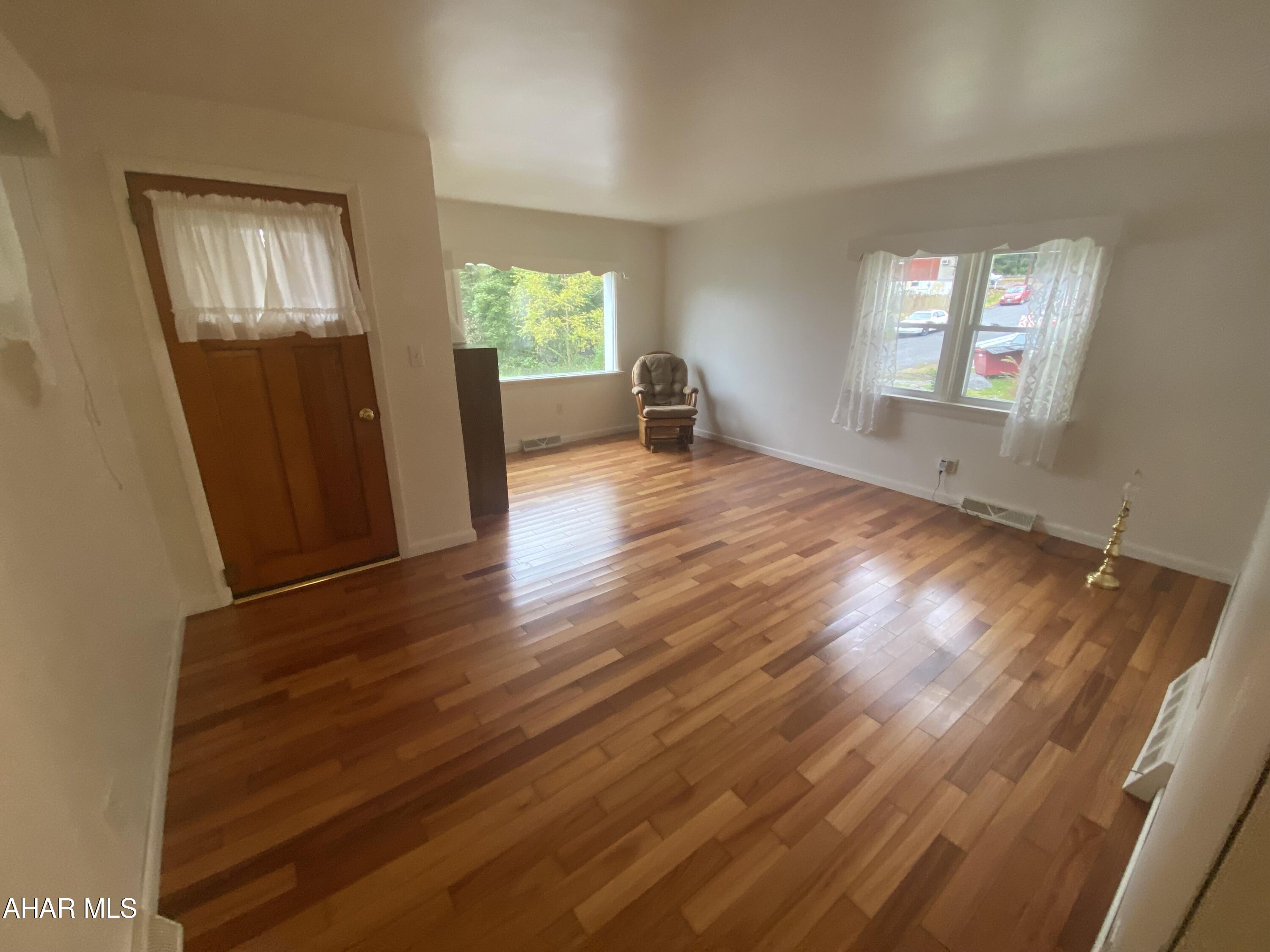 Juniata - Residential