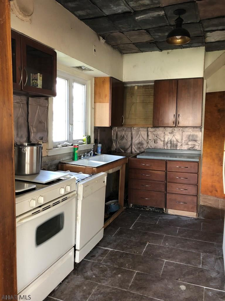 Unknown - Residential