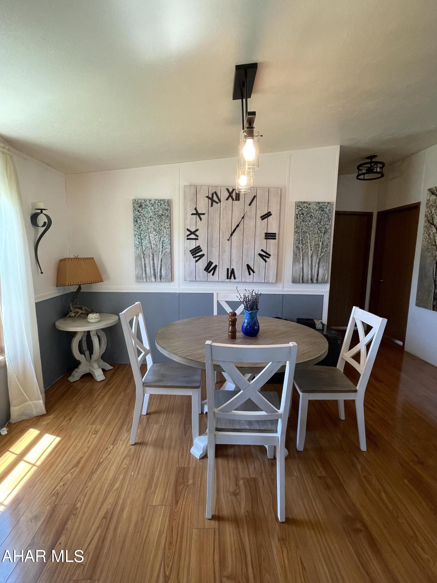 Laurel Woods - Residential