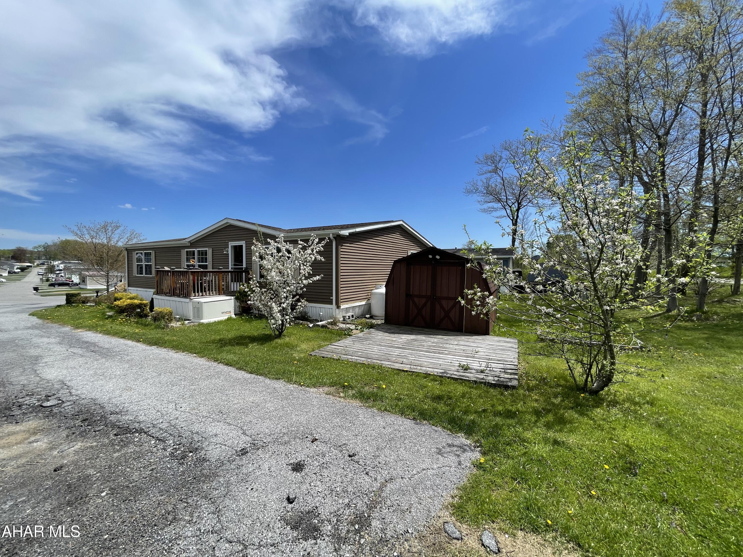 Laurel Woods - Residential