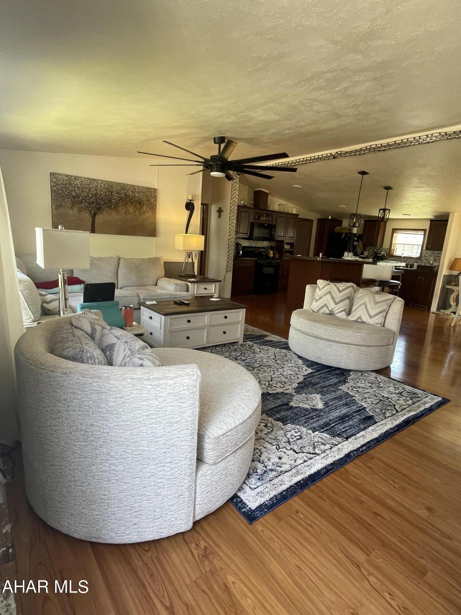 Laurel Woods - Residential