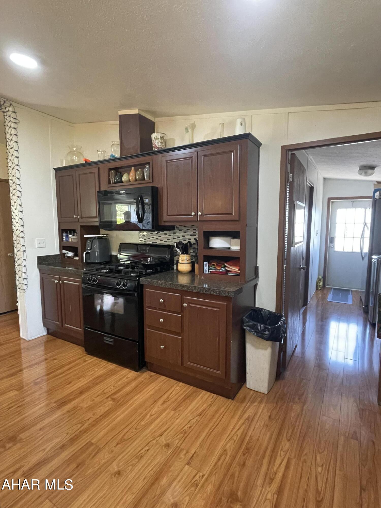 Laurel Woods - Residential