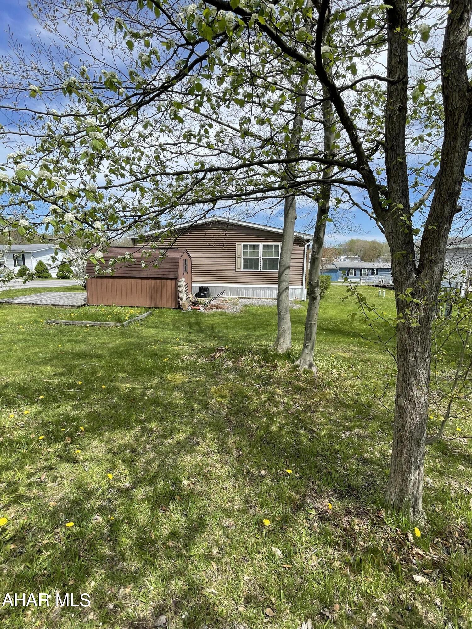 Laurel Woods - Residential