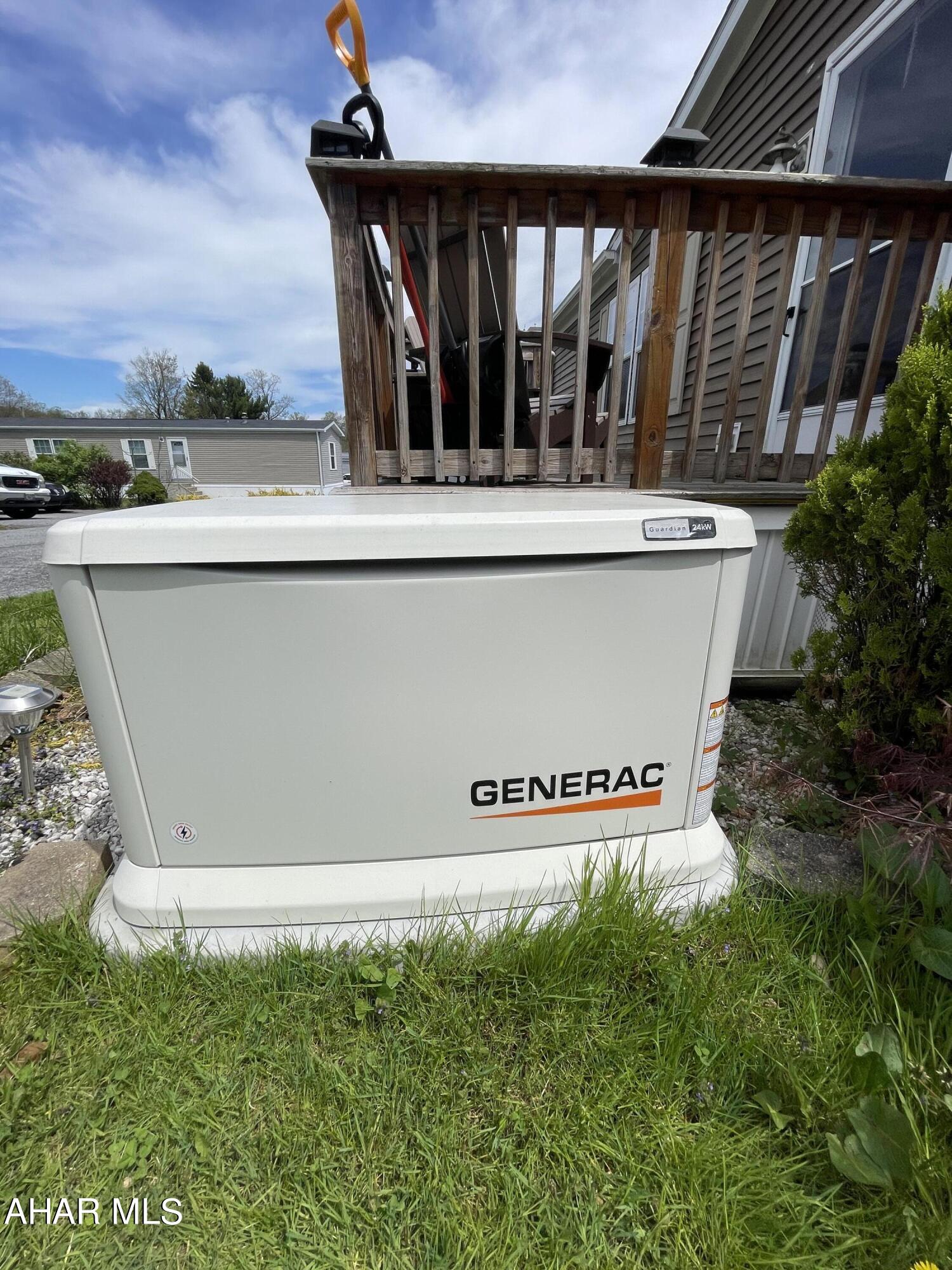 Laurel Woods - Residential