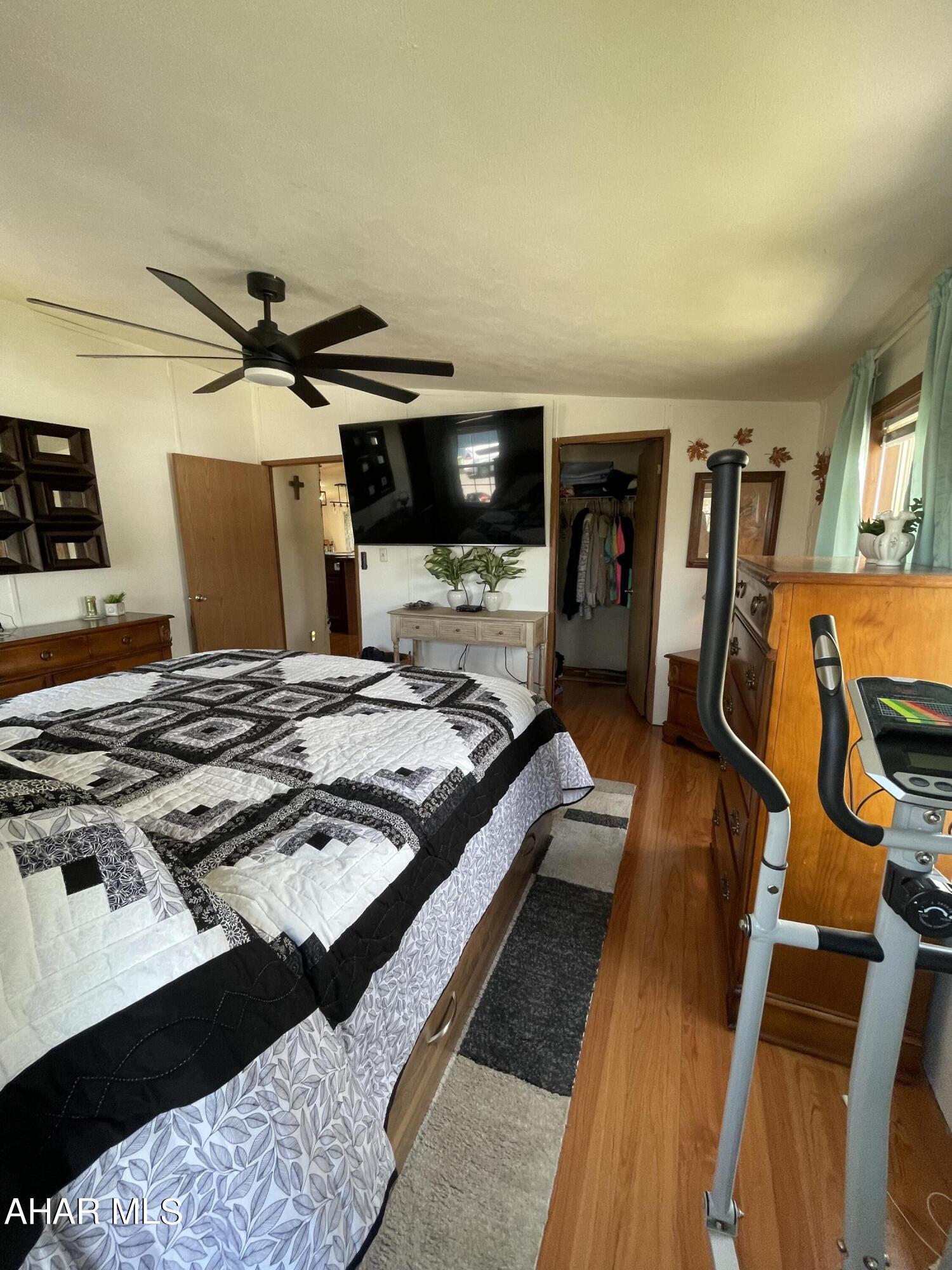 Laurel Woods - Residential