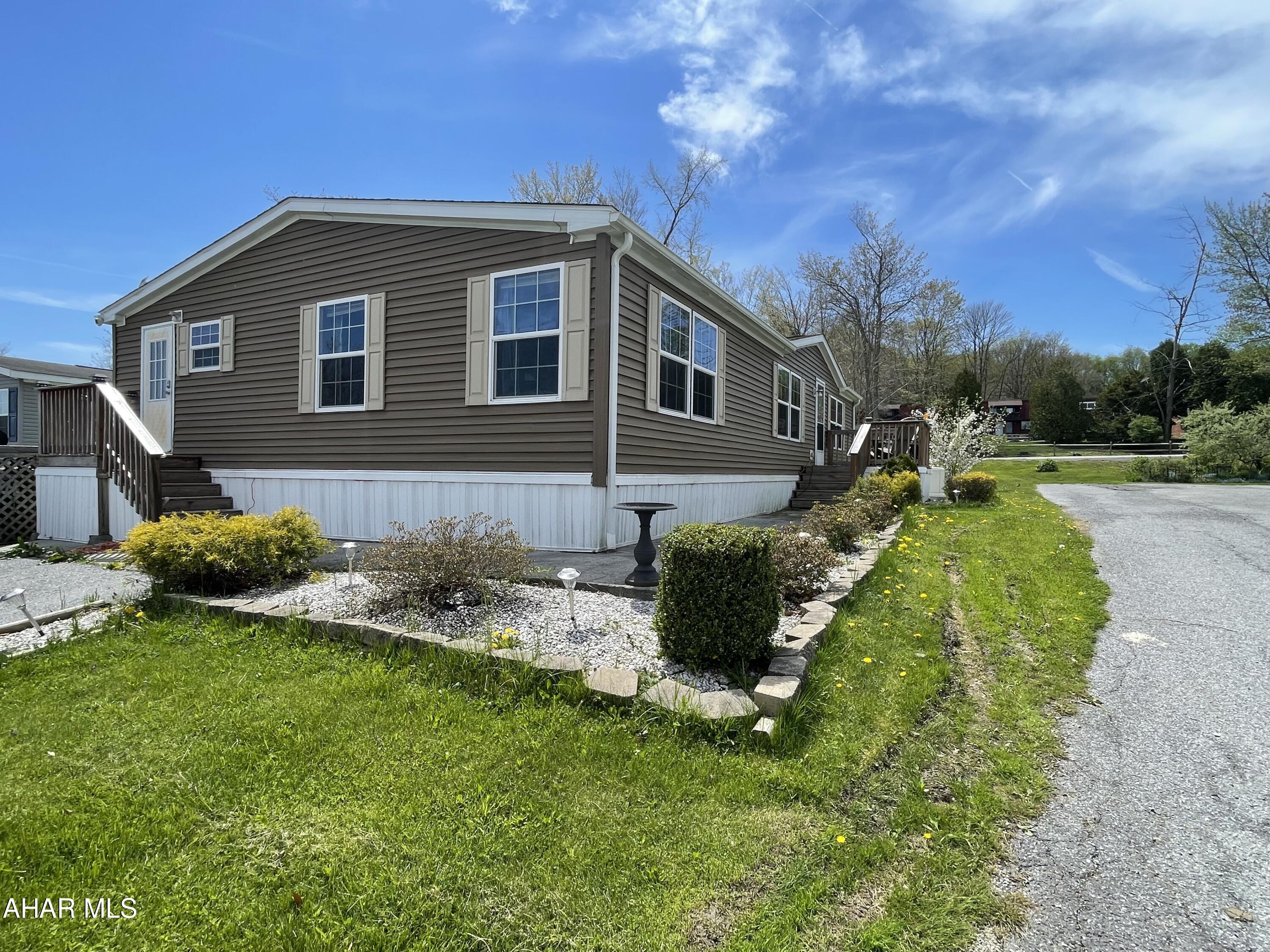 Laurel Woods - Residential