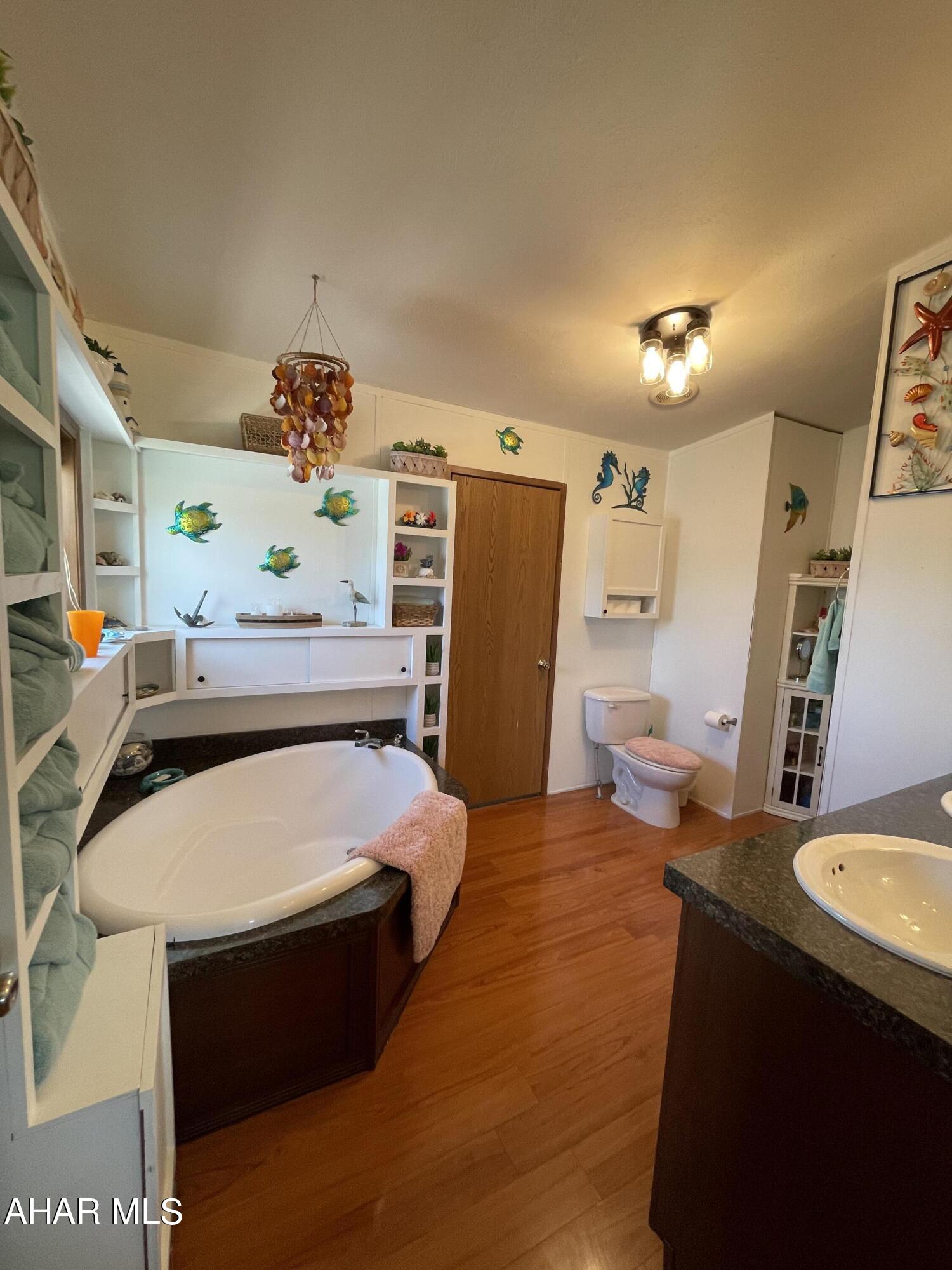 Laurel Woods - Residential