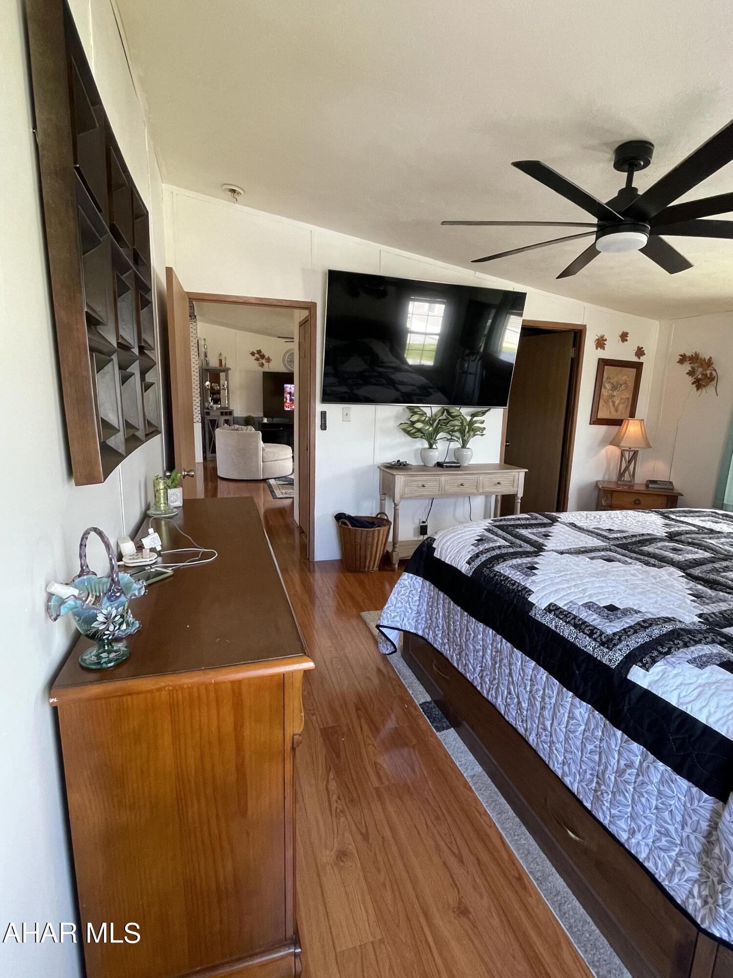 Laurel Woods - Residential