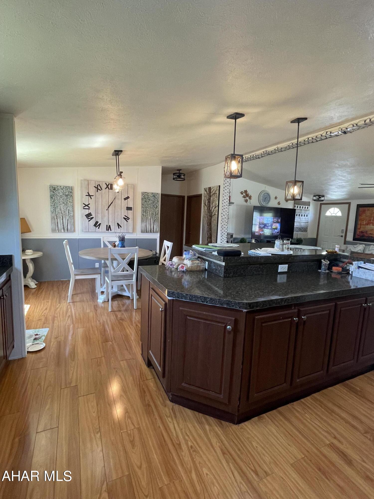 Laurel Woods - Residential