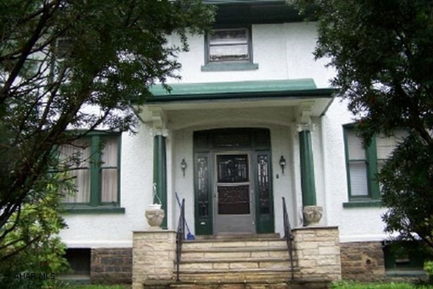 Attractive apartment building with 3 one-bedroom apartments and 1 two-bedroom apartment.  Tenants pay their own electric.  Owner pays trash, water & sewer, and gas.  The roof, spouting, and gutters are 6 years old.  All windows except 3 were replaced in 2008.  Fully rented with rents totaling $2060/month.