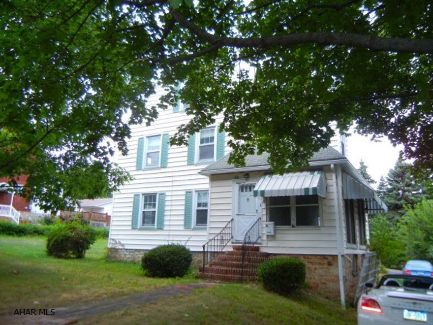 Needs some TLC. Inspection on file. Ask listing agent.