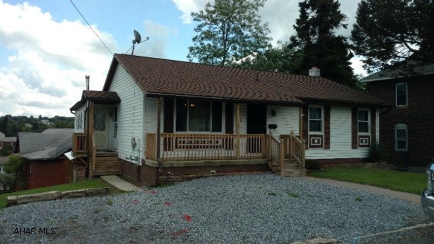 MOVE IN READY 3bed 2 bath home! Motivated Seller offering 6% seller's assist with a full price offer. Home features newer mechanics, updated interior, fresh paint, NEWLY finished basement, and so much more! The home has a large 8X29 foot back deck perfect for entertaining! DON'T MISS THIS HOME! Call listing agent to schedule your showing.