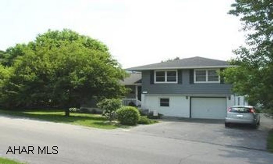 ALTOONA/PLEASANT VALLEY. LARGE MULTI LEVEL WITH GREAT VIEW. THIS TOTALLY REFURBISHED HOME OFFERS EVERYTHING NEW. KITCHEN WITH CERAMIC TILE INCLUDES ALL APPLIANCES. PRIVATE YARD WITH NO NEIGHBORS. ALTOONA/PLEASANT VALLEY. LARGE  MULTI LEVEL WITH GREAT VIEW. THIS TOTALLY REFURBISHED HOME OFFERS EVERYTHING NEW. KITCHEN WITH CERAMIC TILE INCLUDES ALL APPLIANCES. PRIVATE YARD WITH NO NEIGHBORS.