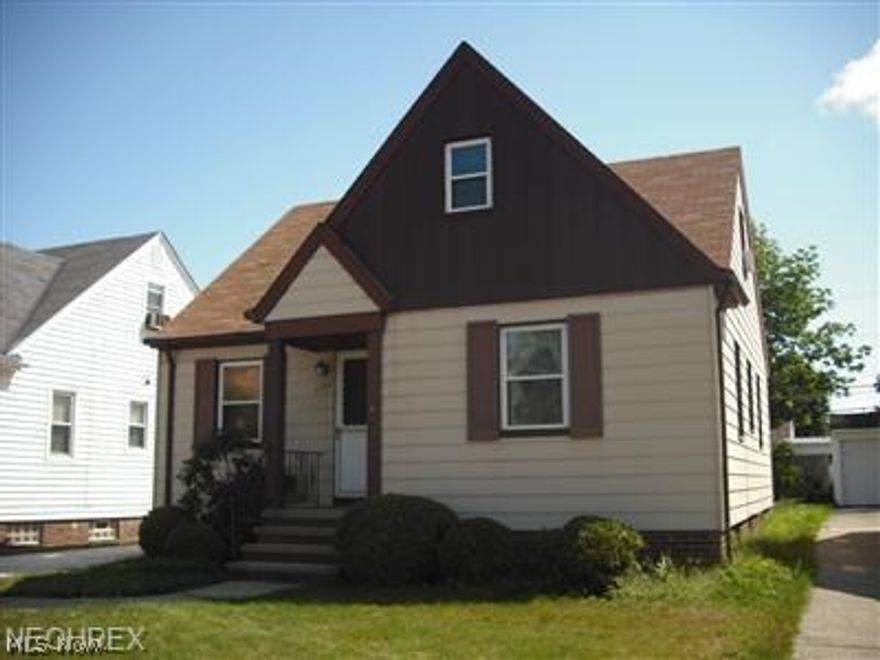 3 bedroom Westpark Bungalow..Many recent improvements including replacement windows, freshly painted throughout & Professionally waterproofed  basement. Hardwood floors throughout the 1st floor. Large second floor master bedroom. Located on a great street close to shopping, parks and walking distance to public transportation.