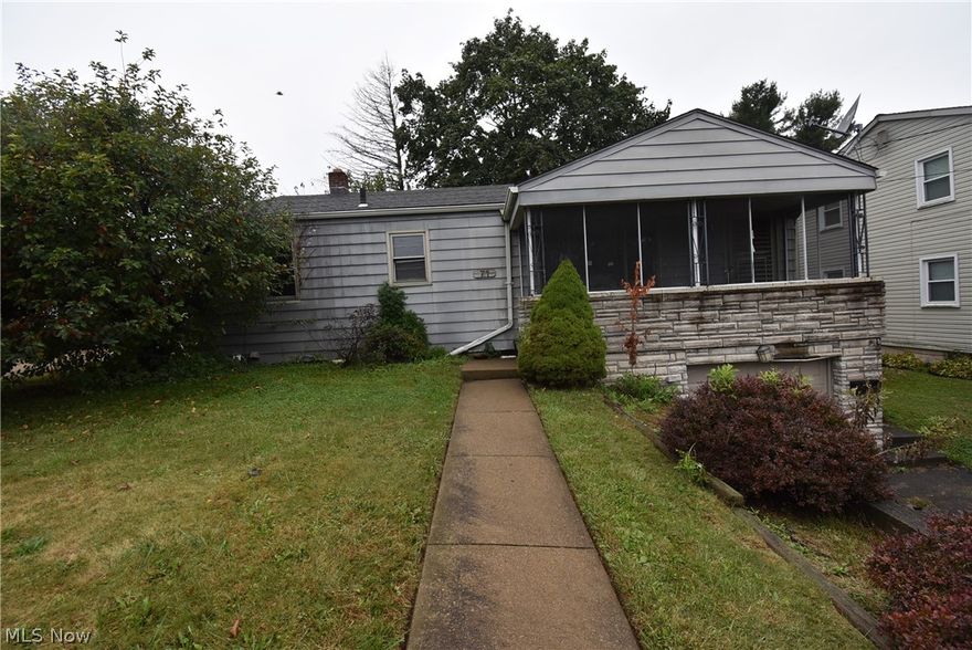 Ranch home with 3 bedrooms and 1 full bath. Property sold as is. No gurantees. No warranties. Must be pre-approved or show proof of funds.