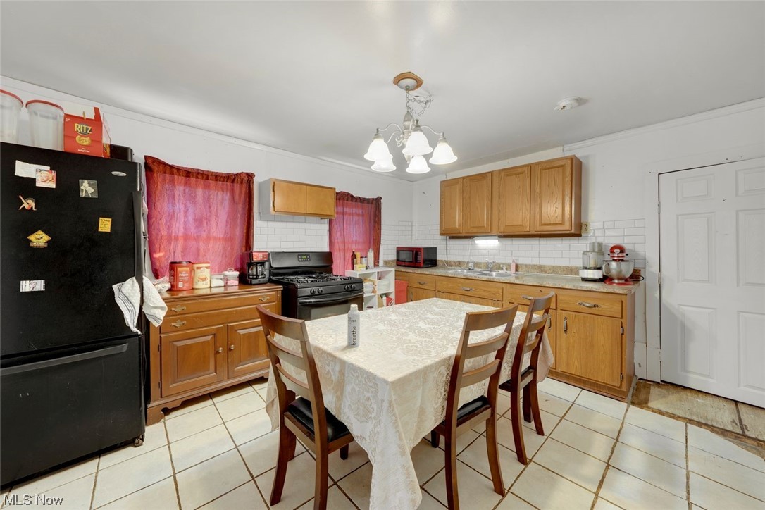 James M Hoyts - Residential