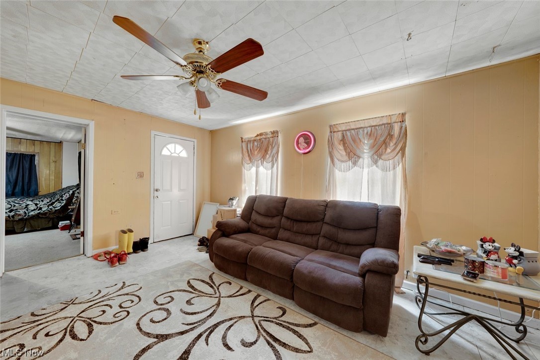 James M Hoyts - Residential