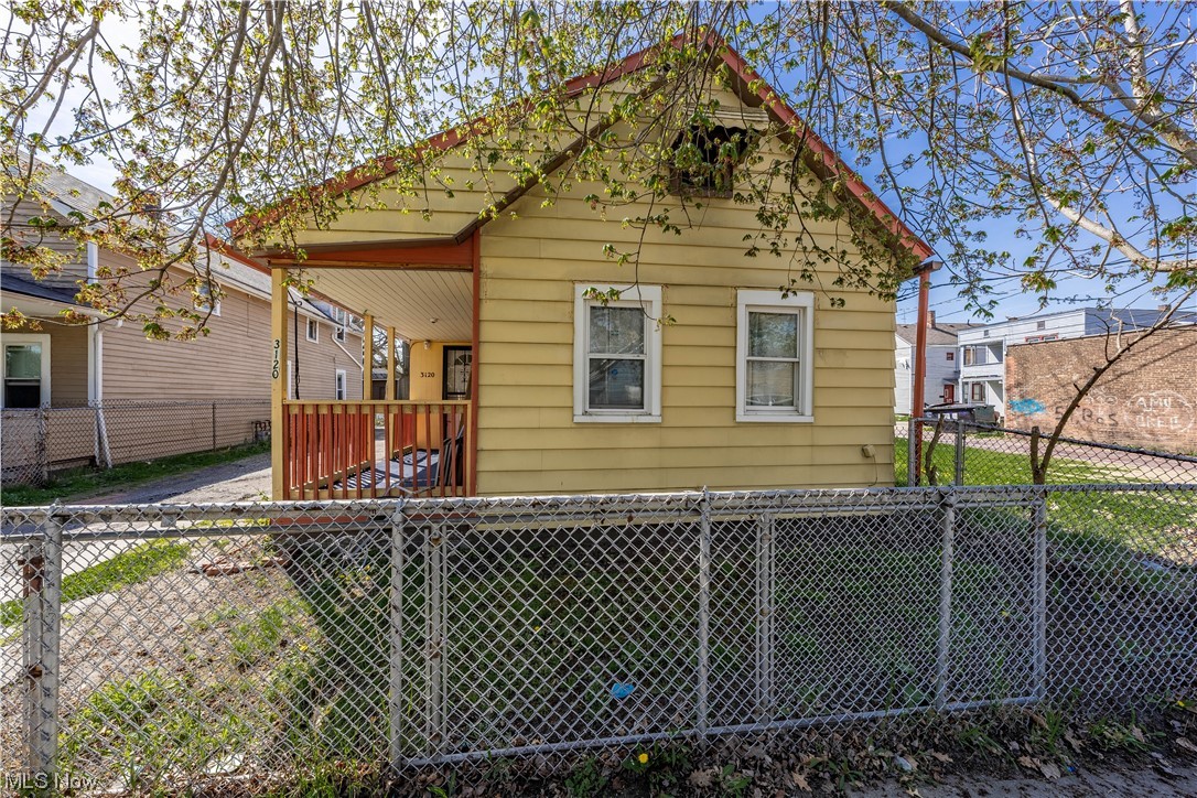 James M Hoyts - Residential