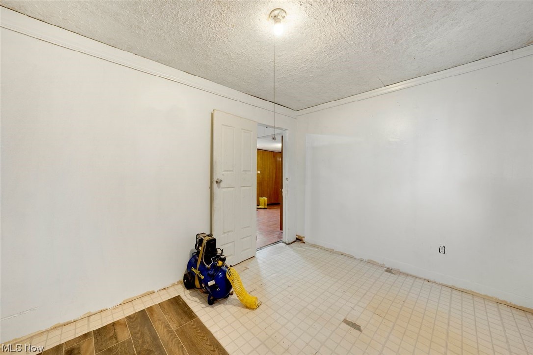 James M Hoyts - Residential