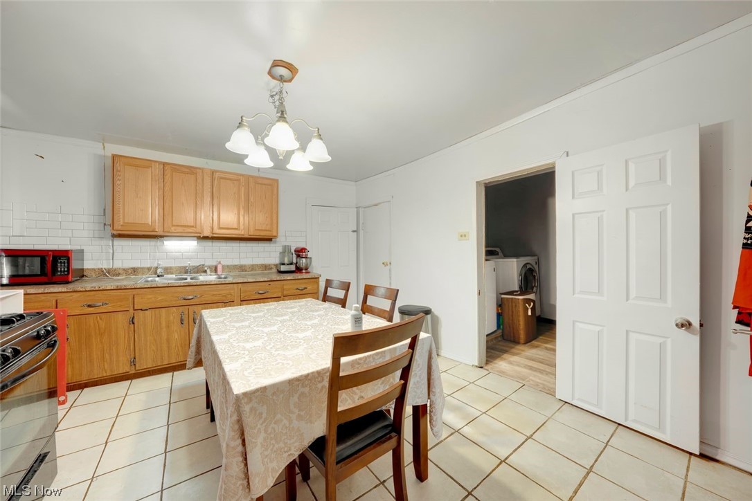 James M Hoyts - Residential