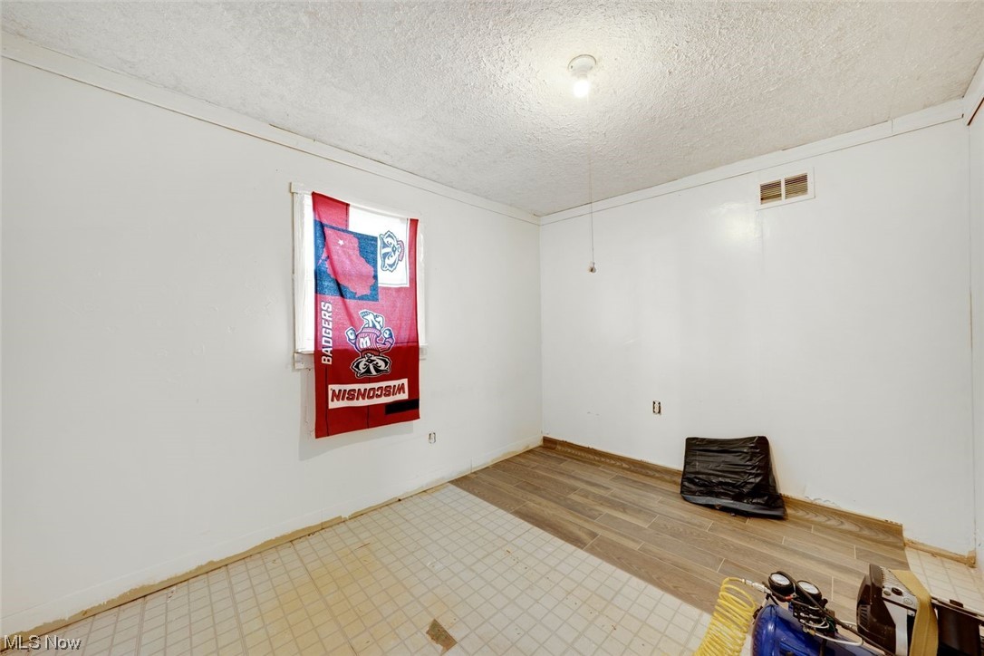 James M Hoyts - Residential