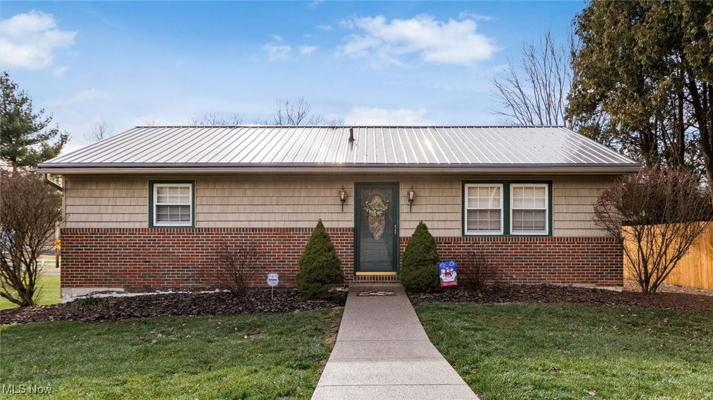 Photo of 60999 Greenbriar Drive, Cambridge, OH 43725 (MLS # 5179893)