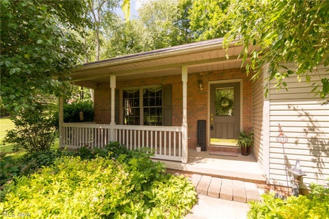 Tiny photo for 887 Manor Circle, Howard, OH 43028 (MLS # 5221645)