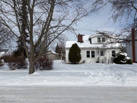 4312 Kenmore Avenue, Parma, OH 44134 - #: 5187227