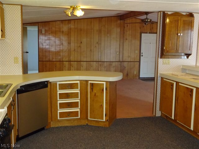 Twin Lakes Homes - Residential